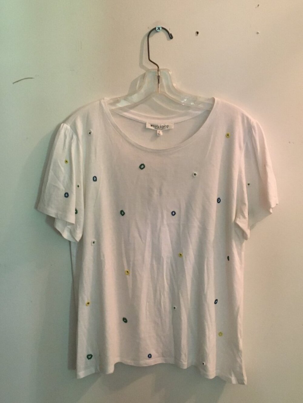 Workshop Republic Clothing Short Sleeve White Tee with Beading Size Large NWT